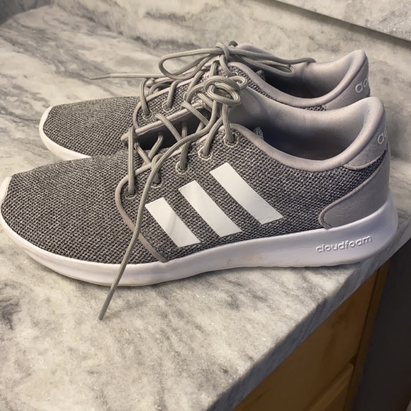 Adidas cloud foam sneaker size 6 - Picture 2 of 4